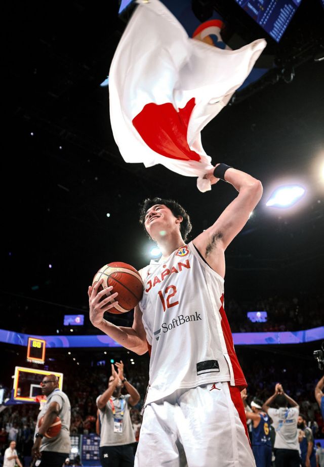 八村塁联手渡边雄太