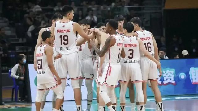 CCTV5直播!广东宏远VS辽宁男篮火星撞地球沃特斯受伤缺席,杜锋缺兵少将,