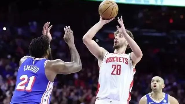 NBA简报:爵士132-105胜步行者 马尔卡宁32+10 塞克斯顿30分