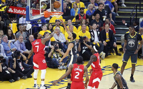 2019年NBA总决赛第四场勇士vs猛龙--库里篮下上篮