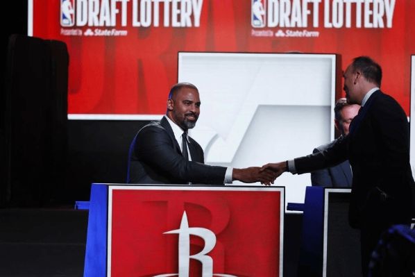 NBA官宣乐透球队状元签概率,<a href=/tags-35672-0.html target=_blank class=infotextkey><a href=https://pc.jrs360.net/tags-155-0.html target=_blank class=infotextkey>活塞</a></a><a href=/tags-35667-0.html target=_blank class=infotextkey><a href=https://pc.jrs360.net/tags-156-0.html target=_blank class=infotextkey>奇才</a></a>均为14%,<a href=/tags-35677-0.html target=_blank class=infotextkey><a href=https://pc.jrs360.net/tags-124-0.html target=_blank class=infotextkey>火箭</a></a>也有6%机会