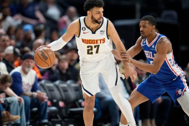 NBA常规赛掘金vs76人直播-3月28日掘金vs76人比赛结果-恩比德与哈登因伤缺阵-76人3连败-掘金4连胜