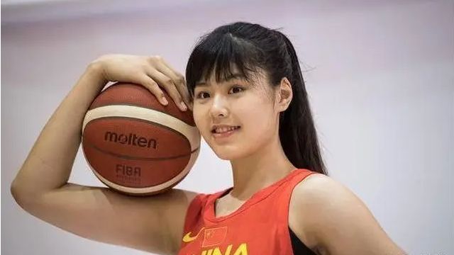 中国女篮李月汝