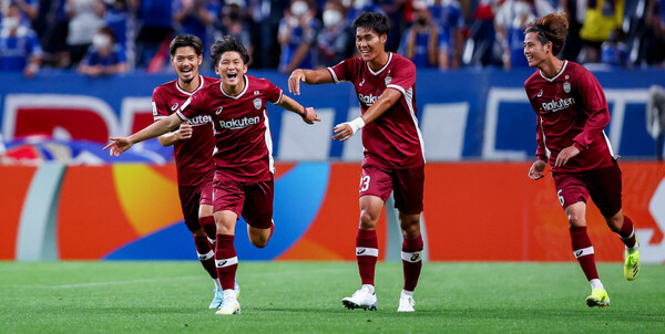 J1联赛第29轮:神户2-0力克横滨,4分差距开启领头羊之旅!