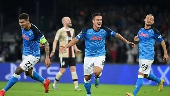 欧冠小组赛那不勒斯4-2阿贾克斯提前出线-那不勒斯获得过欧冠吗