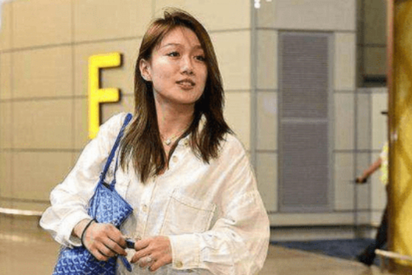 武磊老婆个人资料简介-武磊妻子仲佳蓓照片